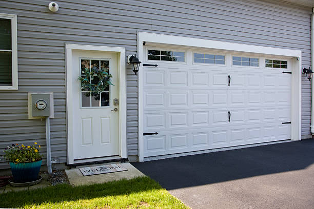 24/7 Emergency Garage Door Panel Replacement experts in Ranlo, NC